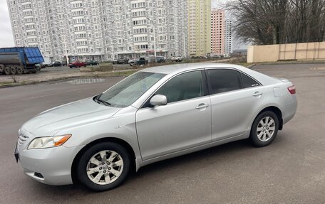 Toyota Camry, 2007 год, 850 000 рублей, 2 фотография