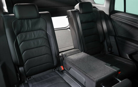 Volkswagen Tiguan II, 2019 год, 2 599 000 рублей, 27 фотография