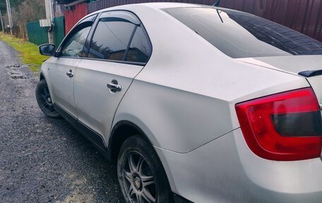 Skoda Rapid I, 2014 год, 550 000 рублей, 2 фотография