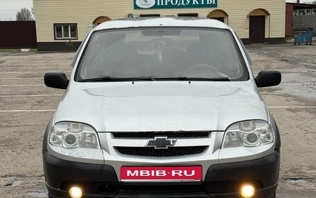 Chevrolet Niva I рестайлинг, 2010 год, 435 000 рублей, 1 фотография