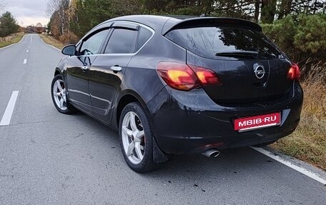 Opel Astra J, 2010 год, 560 000 рублей, 18 фотография