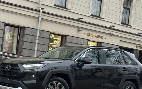 Toyota RAV4, 2025 год, 4 390 000 рублей, 3 фотография