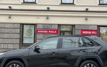 Toyota RAV4, 2025 год, 4 390 000 рублей, 2 фотография