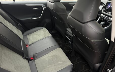 Toyota RAV4, 2025 год, 4 390 000 рублей, 15 фотография