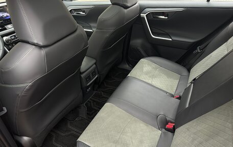 Toyota RAV4, 2025 год, 4 390 000 рублей, 16 фотография