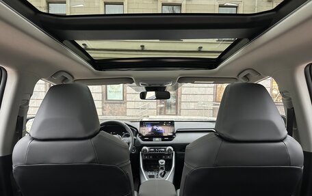 Toyota RAV4, 2025 год, 4 390 000 рублей, 9 фотография