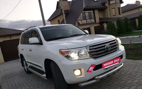 Toyota Land Cruiser 200, 2015 год, 4 800 000 рублей, 8 фотография