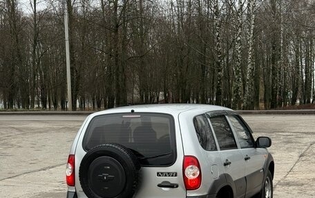 Chevrolet Niva I рестайлинг, 2010 год, 435 000 рублей, 5 фотография