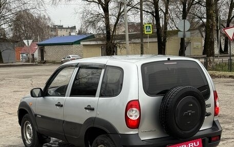 Chevrolet Niva I рестайлинг, 2010 год, 435 000 рублей, 4 фотография
