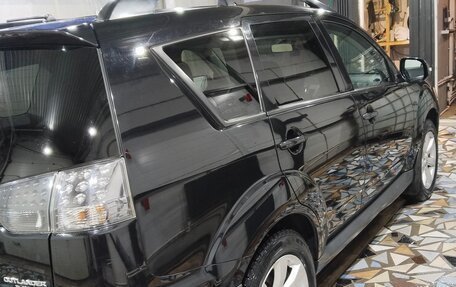 Mitsubishi Outlander III рестайлинг 3, 2011 год, 1 120 000 рублей, 4 фотография