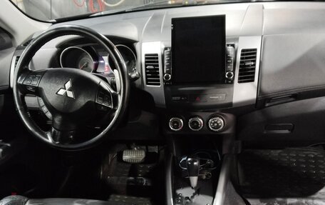 Mitsubishi Outlander III рестайлинг 3, 2011 год, 1 120 000 рублей, 7 фотография
