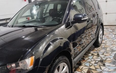 Mitsubishi Outlander III рестайлинг 3, 2011 год, 1 120 000 рублей, 2 фотография