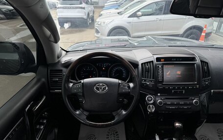 Toyota Land Cruiser 200, 2010 год, 3 385 000 рублей, 15 фотография