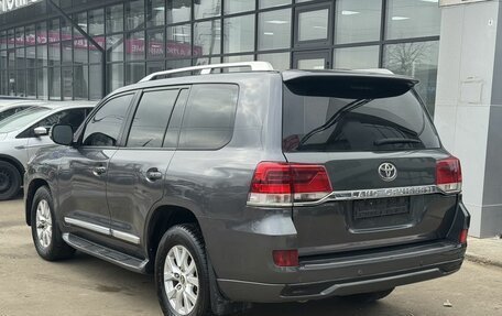 Toyota Land Cruiser 200, 2010 год, 3 385 000 рублей, 6 фотография