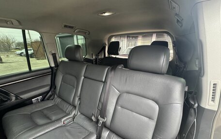 Toyota Land Cruiser 200, 2010 год, 3 385 000 рублей, 21 фотография