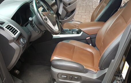 Ford Explorer VI, 2012 год, 1 950 000 рублей, 10 фотография