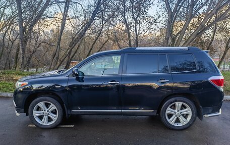 Toyota Highlander III, 2013 год, 1 890 000 рублей, 4 фотография