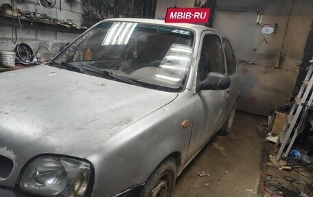 Nissan Micra II, 2001 год, 60 000 рублей, 3 фотография