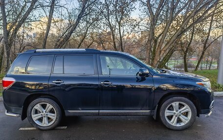 Toyota Highlander III, 2013 год, 1 890 000 рублей, 29 фотография