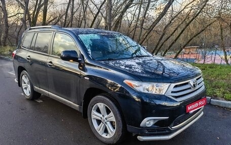 Toyota Highlander III, 2013 год, 1 890 000 рублей, 28 фотография