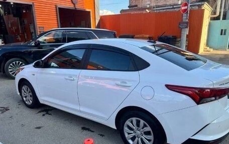 Hyundai Solaris II рестайлинг, 2021 год, 1 720 000 рублей, 2 фотография