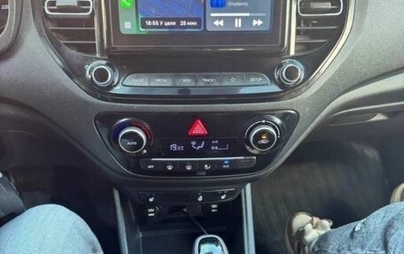 Hyundai Solaris II рестайлинг, 2021 год, 1 720 000 рублей, 7 фотография