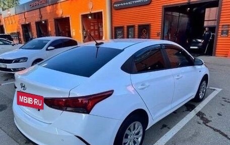 Hyundai Solaris II рестайлинг, 2021 год, 1 720 000 рублей, 4 фотография