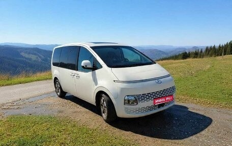 Hyundai Staria, 2021 год, 5 000 000 рублей, 1 фотография