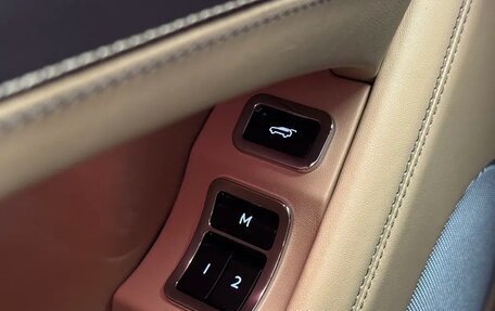 Bentley Bentayga I, 2024 год, 23 989 060 рублей, 13 фотография