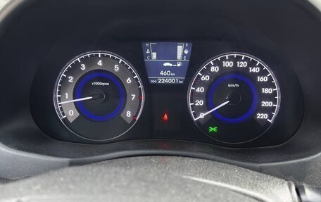 Hyundai Solaris II рестайлинг, 2011 год, 549 000 рублей, 6 фотография