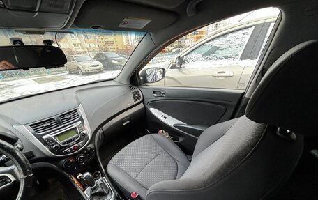 Hyundai Solaris II рестайлинг, 2011 год, 549 000 рублей, 11 фотография