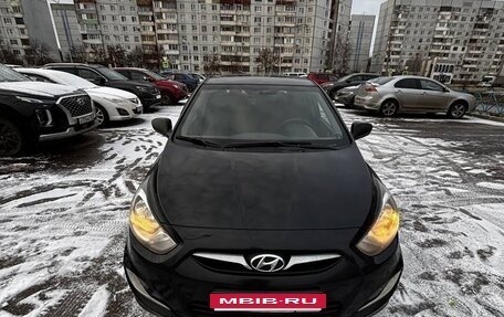 Hyundai Solaris II рестайлинг, 2011 год, 549 000 рублей, 3 фотография