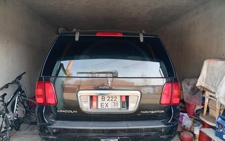 Lincoln Navigator, 2005 год, 1 200 000 рублей, 4 фотография