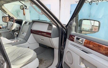Lincoln Navigator, 2005 год, 1 200 000 рублей, 9 фотография