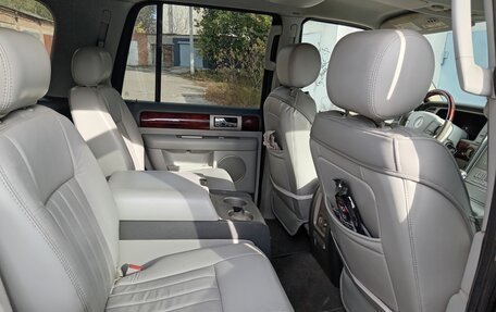 Lincoln Navigator, 2005 год, 1 200 000 рублей, 11 фотография