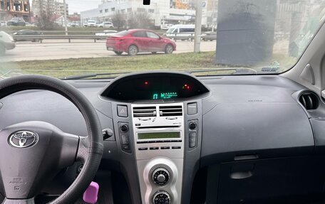 Toyota Yaris III рестайлинг, 2008 год, 448 000 рублей, 7 фотография