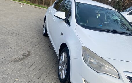 Opel Astra J, 2012 год, 620 000 рублей, 2 фотография