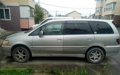 Nissan Bassara, 2001 год, 400 000 рублей, 3 фотография