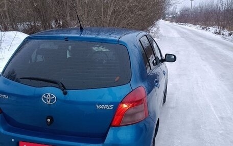 Toyota Yaris III рестайлинг, 2007 год, 490 000 рублей, 4 фотография