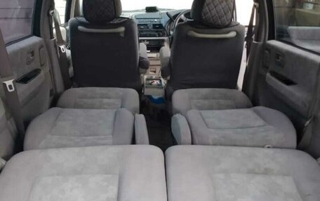 Nissan Bassara, 2001 год, 400 000 рублей, 7 фотография