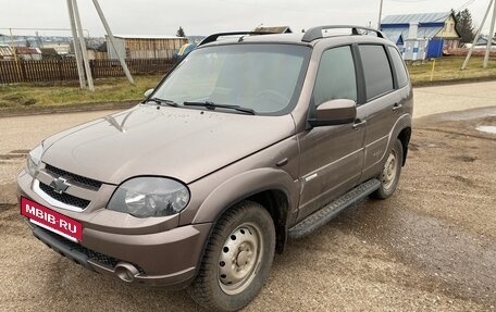 Chevrolet Niva I рестайлинг, 2014 год, 550 000 рублей, 2 фотография