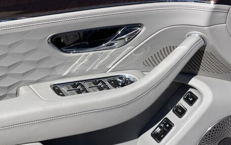 Bentley Flying Spur, 2025 год, 34 680 600 рублей, 18 фотография