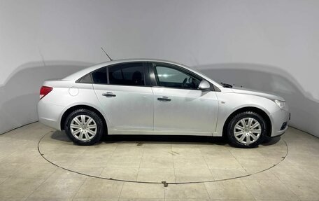 Chevrolet Cruze II, 2009 год, 600 000 рублей, 4 фотография