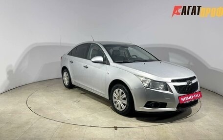 Chevrolet Cruze II, 2009 год, 600 000 рублей, 3 фотография
