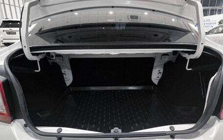 Renault Logan II, 2020 год, 995 000 рублей, 10 фотография