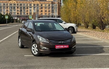 Hyundai Solaris II рестайлинг, 2015 год, 1 050 000 рублей, 1 фотография