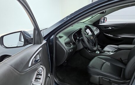 Chevrolet Malibu IX, 2021 год, 1 120 111 рублей, 3 фотография