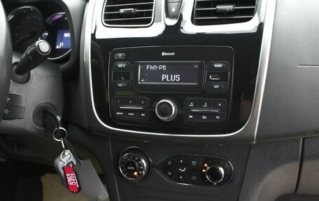 Renault Sandero II рестайлинг, 2017 год, 1 075 000 рублей, 13 фотография