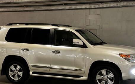 Toyota Land Cruiser 200, 2013 год, 3 700 000 рублей, 5 фотография