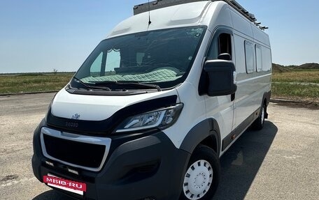 Peugeot Traveller I, 2016 год, 3 800 000 рублей, 2 фотография